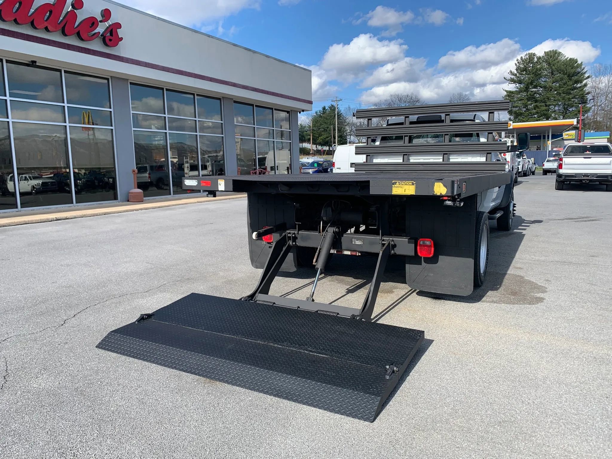 Used 2014 RAM 5500 Tradesman RWD image 29