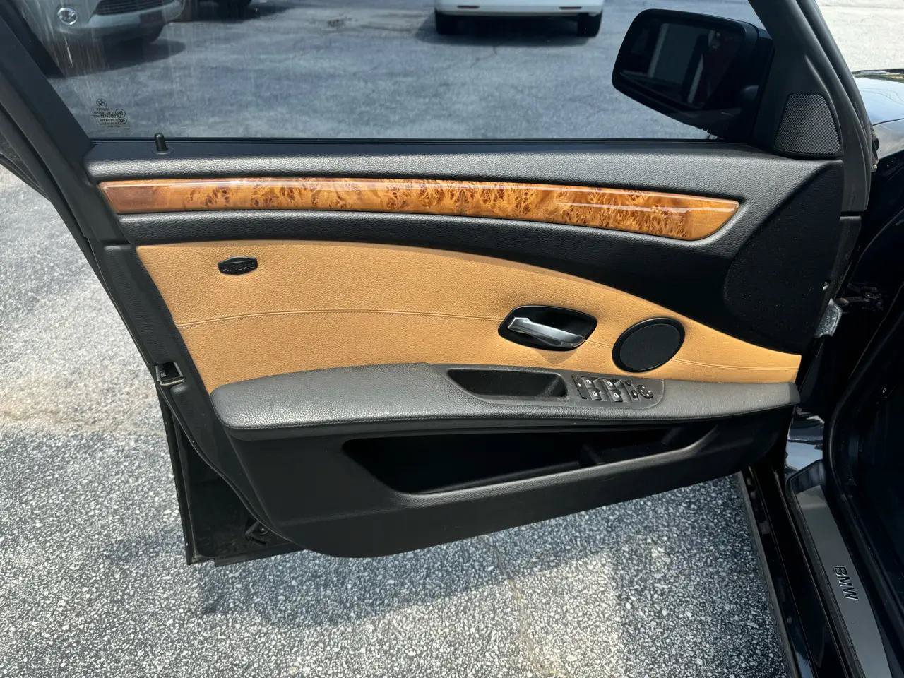 Used 2008 BMW 535xi Sedan AWD/4WD image 9