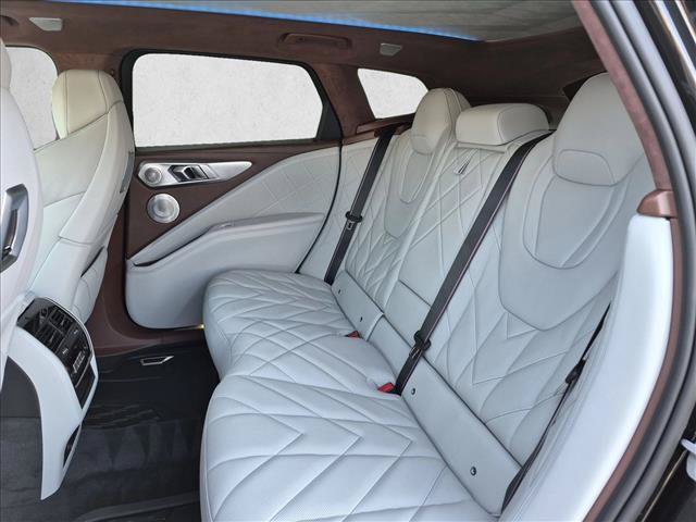 Certified 2025 BMW XM AWD/4WD image 19