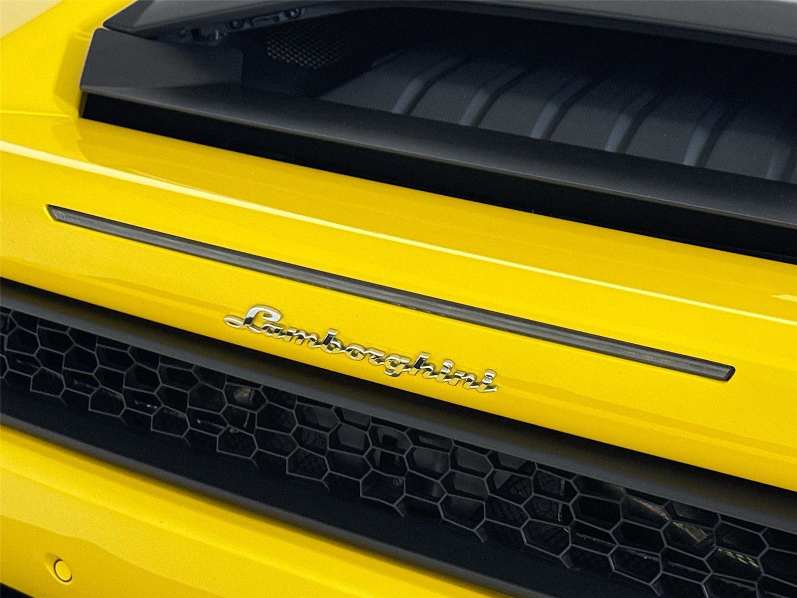 Used 2018 Lamborghini Huracan LP 580-2 image 35