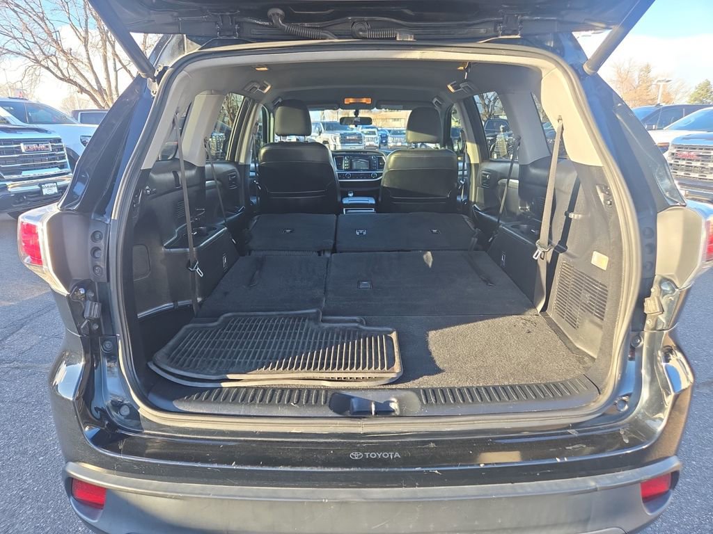 Used 2014 Toyota Highlander Plus image 18