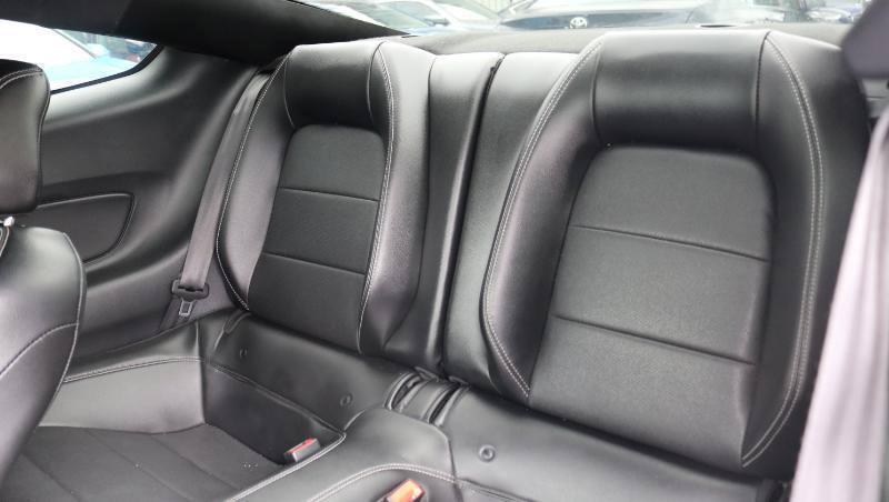 Used 2020 Ford Mustang Premium RWD image 18