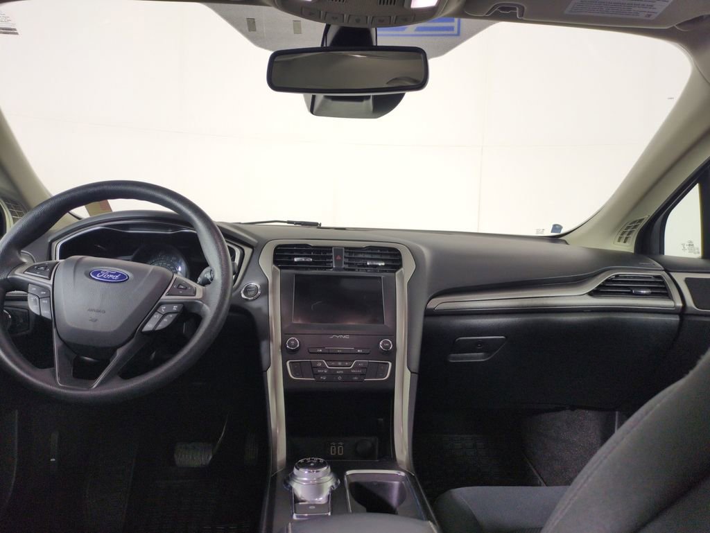 Used 2019 Ford Fusion SE image 20