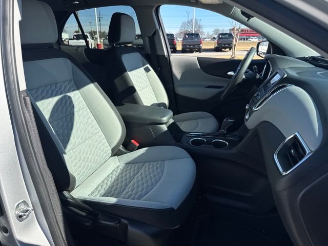 Used 2021 Chevrolet Equinox LS w/ LS Convenience Package image 12