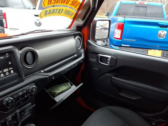 Used 2023 Jeep Wrangler Unlimited w/ Cold Weather Group image 26