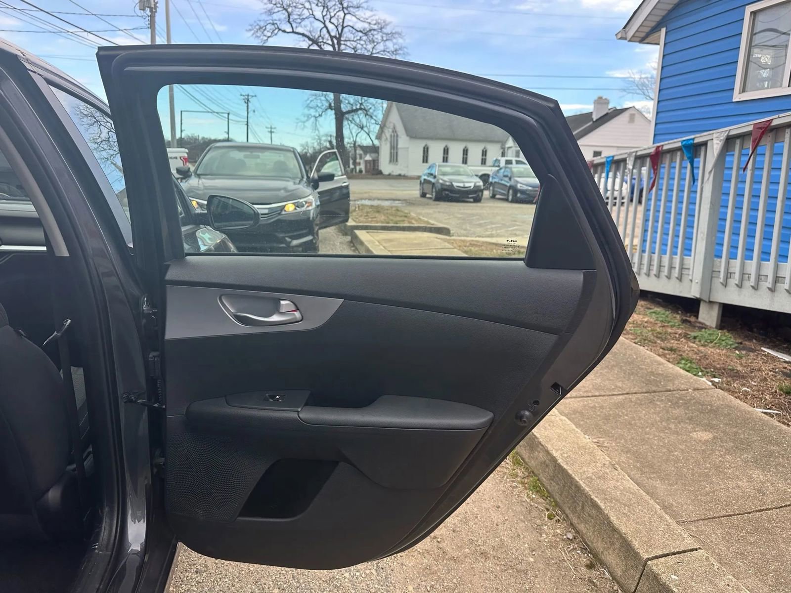 Used 2023 Kia Forte LXS image 19