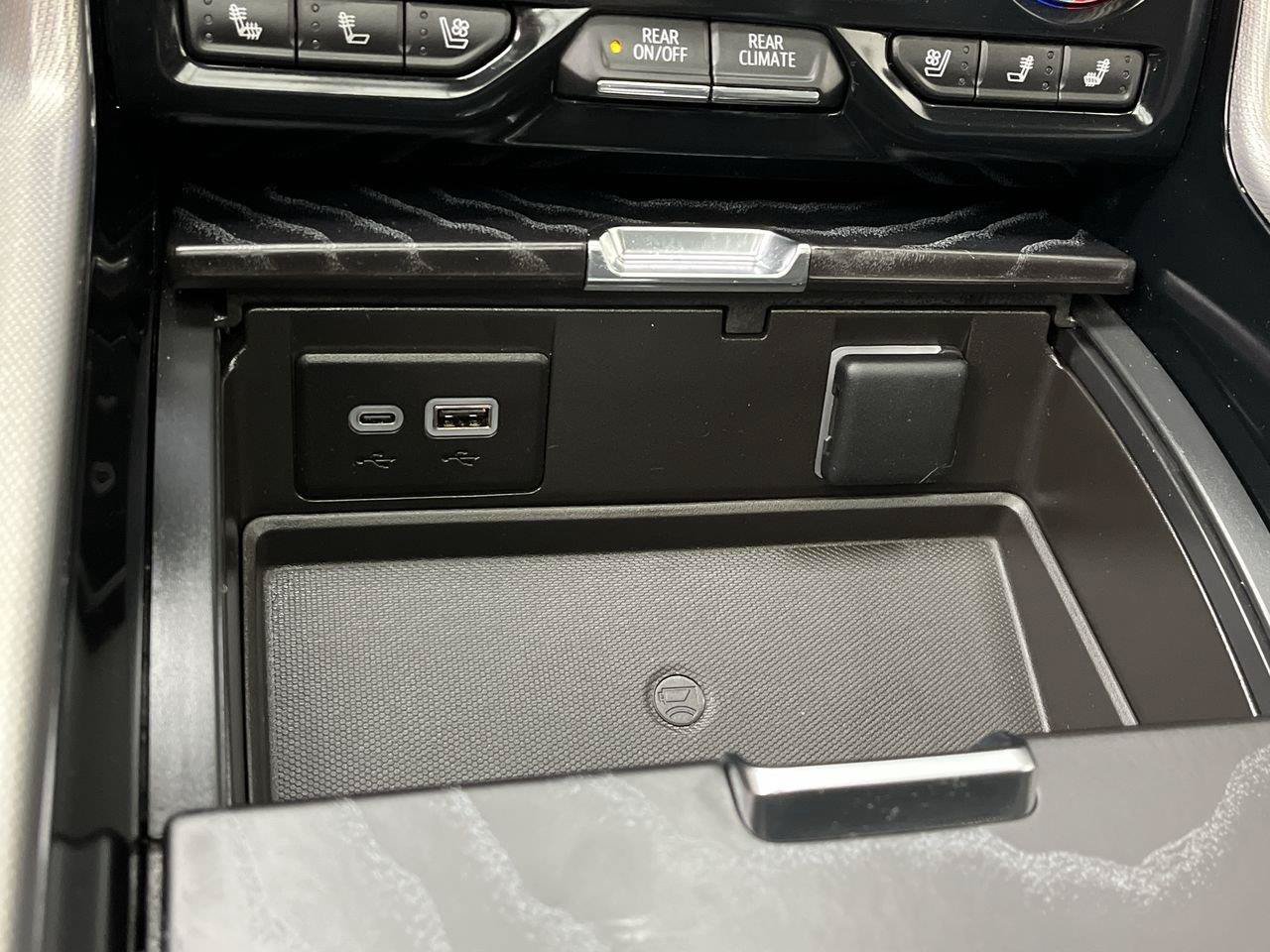 Certified 2023 GMC Yukon Denali w/ LPO, Floor Liner Package AWD/4WD image 27