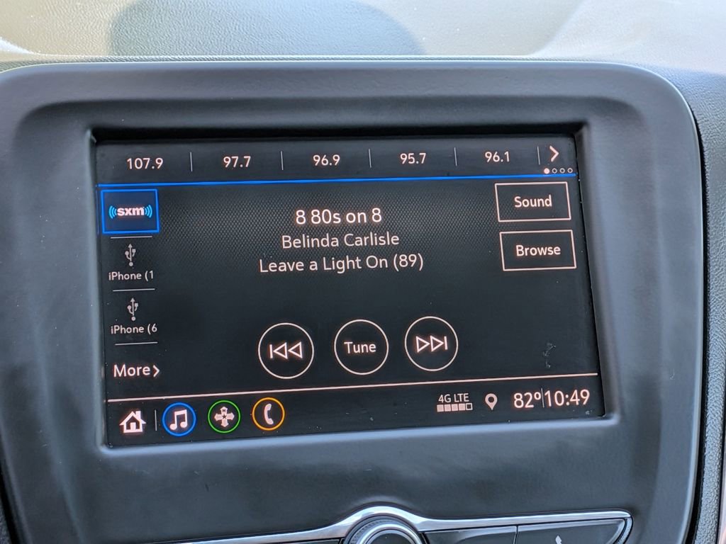 Used 2020 Chevrolet Equinox LT image 18