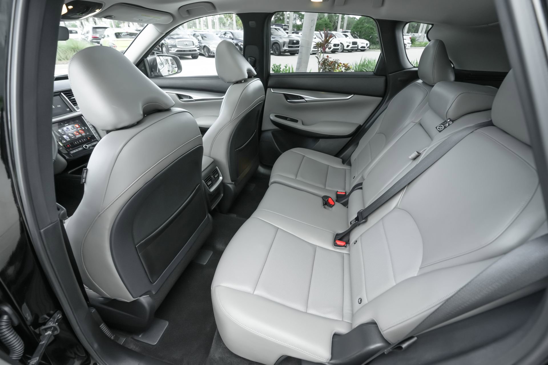 Used 2025 INFINITI QX50 Luxe image 30