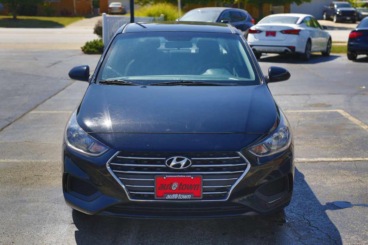 Used 2021 Hyundai Accent SE image 2