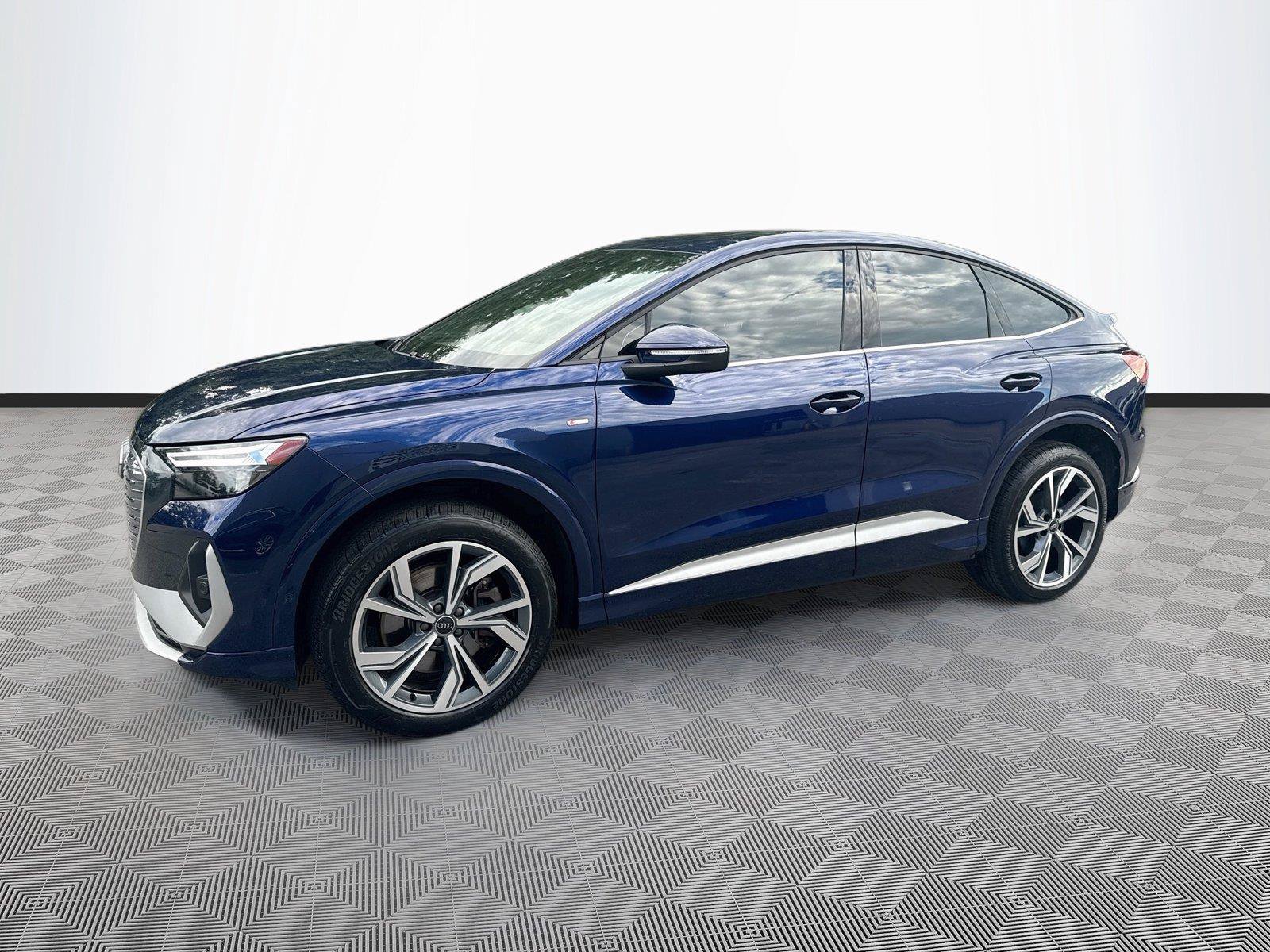 Certified 2024 Audi Q4 e-tron Premium Plus AWD/4WD image 3