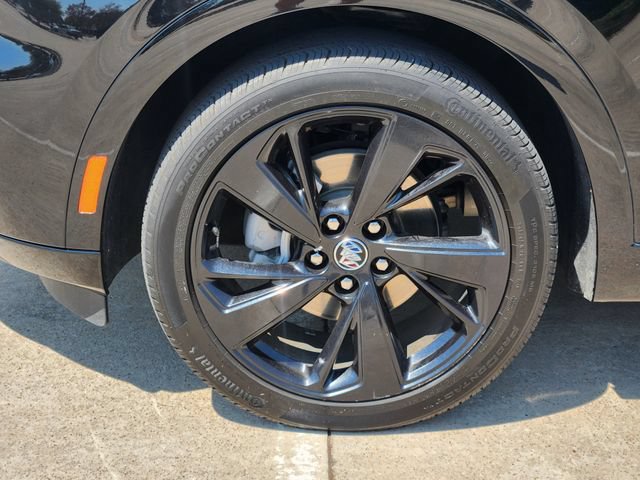 Used 2023 Buick Envision Essence w/ Sport Touring Package AWD/4WD image 10