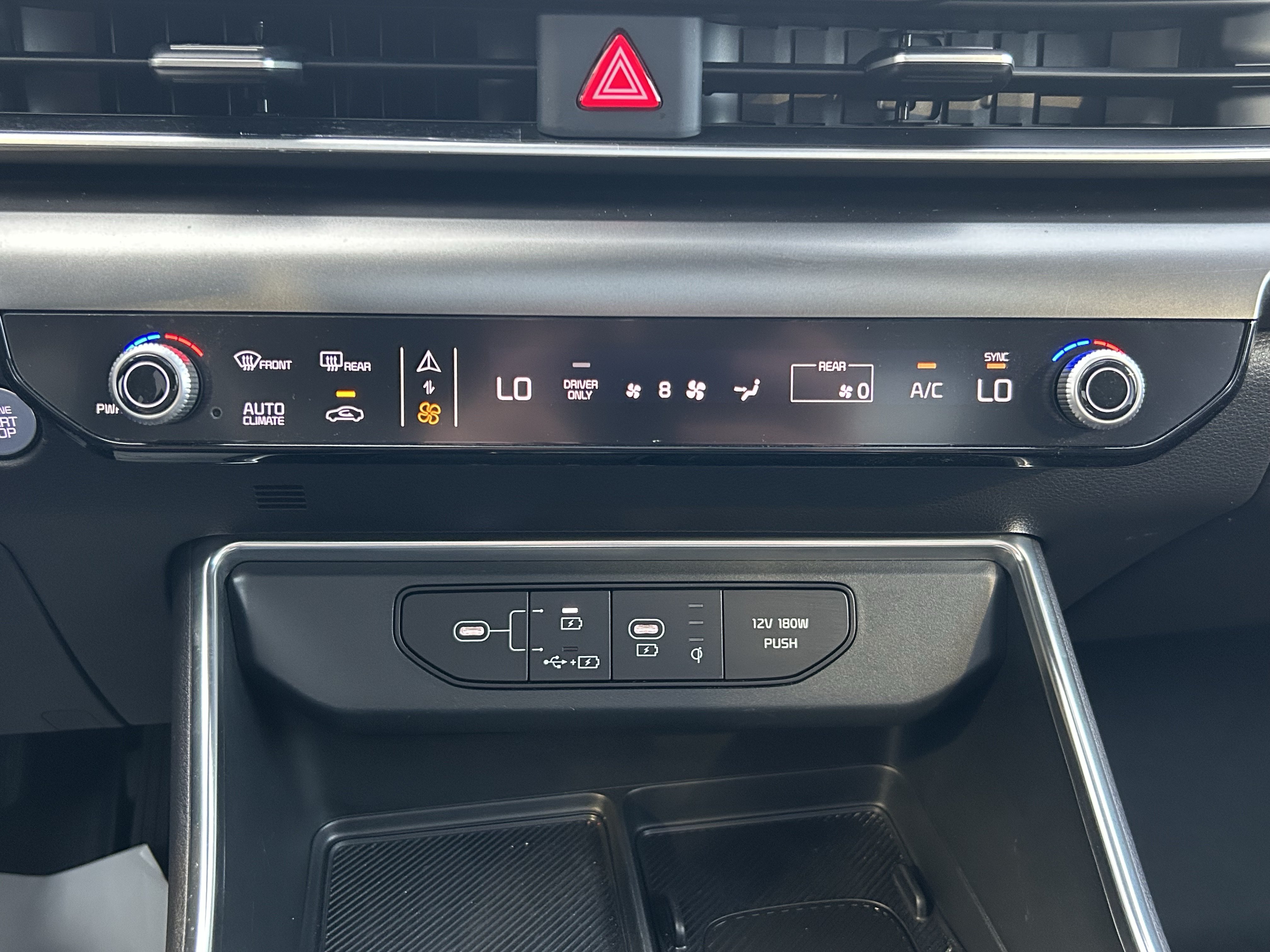 Used 2025 Kia Carnival SX w/ SX Dark Edition Package FWD image 34