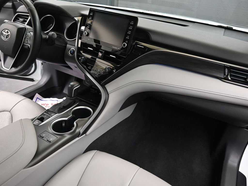 Used 2023 Toyota Camry XLE w/ Cold Weather Package image 13