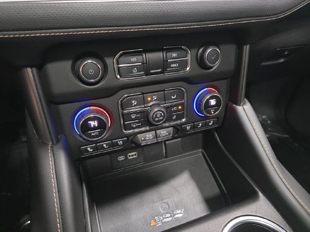 Used 2023 Chevrolet Tahoe Premier w/ Advanced Technology Package AWD/4WD image 24