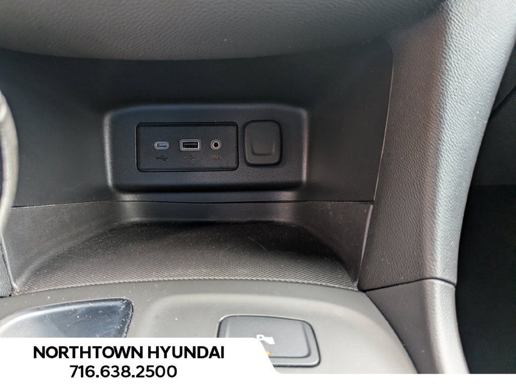 Used 2023 Chevrolet Equinox LT FWD image 12
