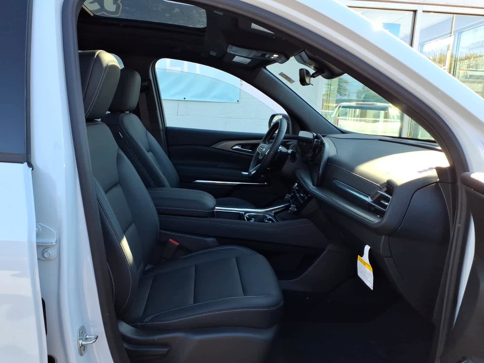 Used 2026 Chevrolet Traverse LT w/ Sun and Wheel Package AWD/4WD image 21