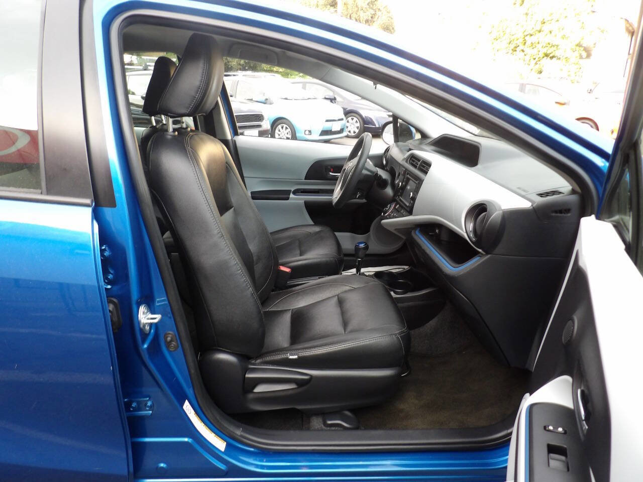 Used 2012 Toyota Prius C Three FWD image 6