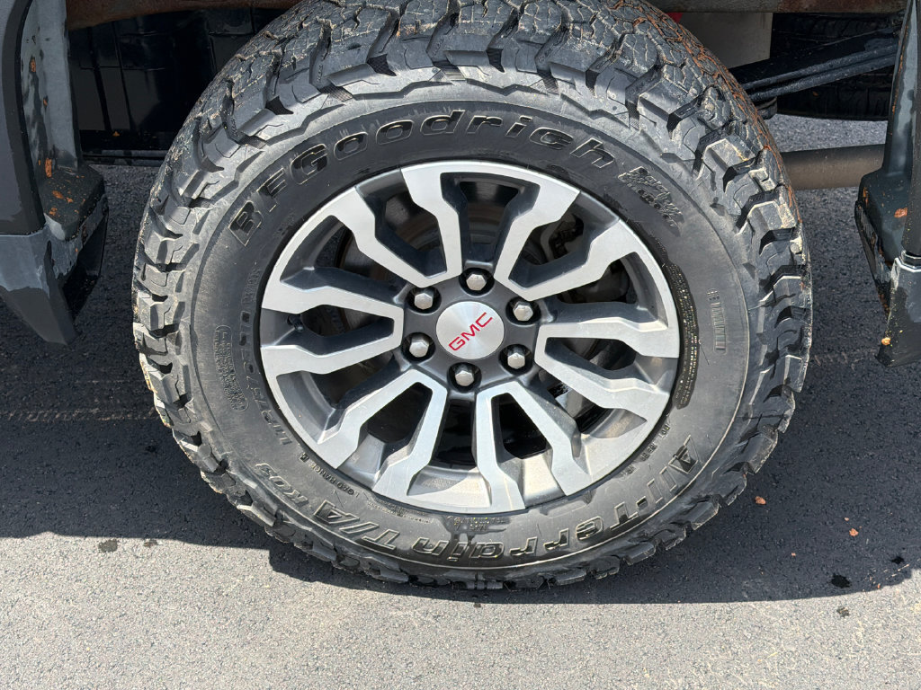 Used 2022 GMC Sierra 1500 AT4 w/ AT4 Carbonpro Edition AWD/4WD image 19