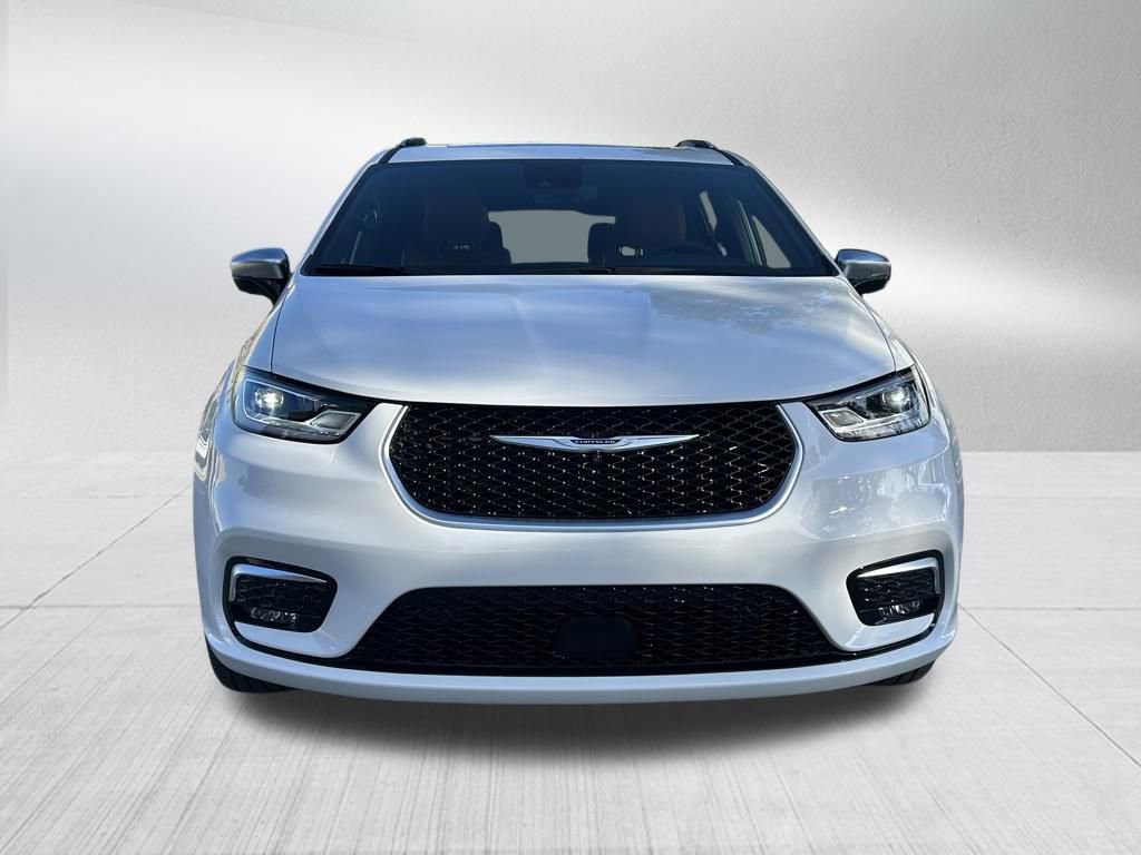 New 2026 Chrysler Pacifica Pinnacle image 2