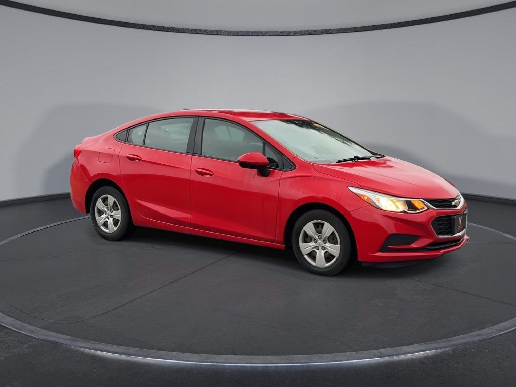 Used 2018 Chevrolet Cruze LS FWD image 2