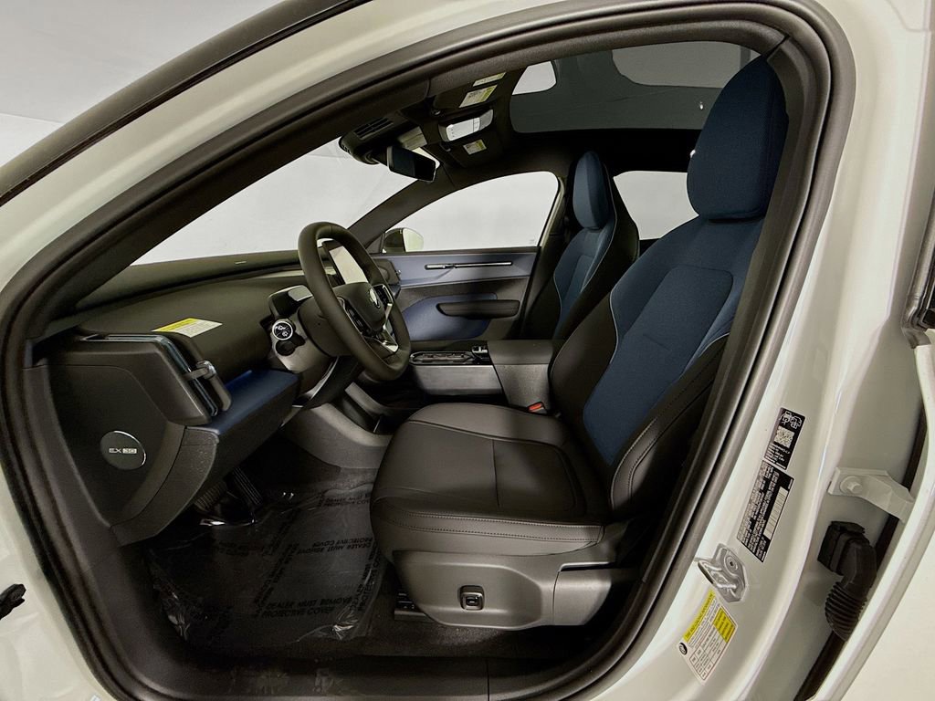 New 2026 Volvo EX30 Plus w/ Climate Package image 20