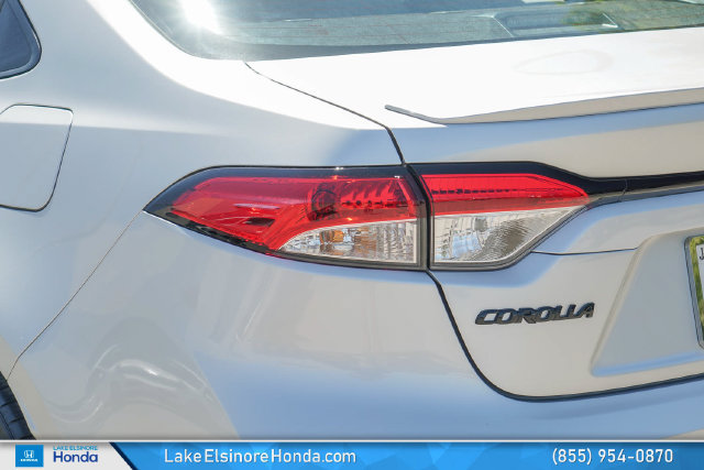 Used 2026 Toyota Corolla SE FWD image 12