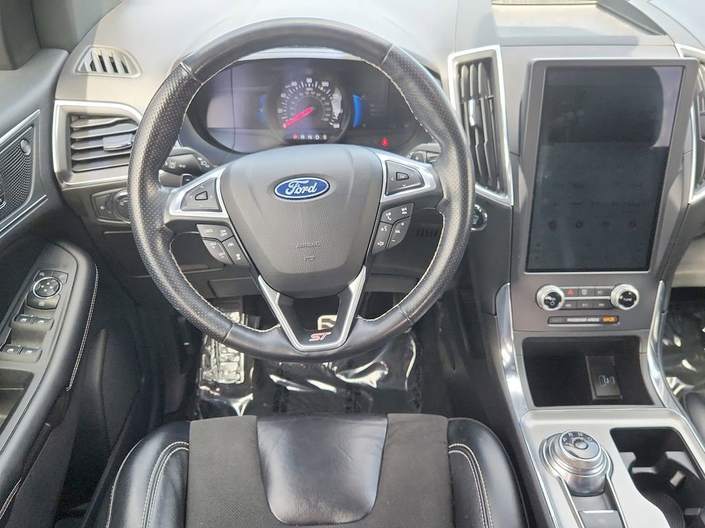 Used 2022 Ford Edge ST AWD/4WD image 11