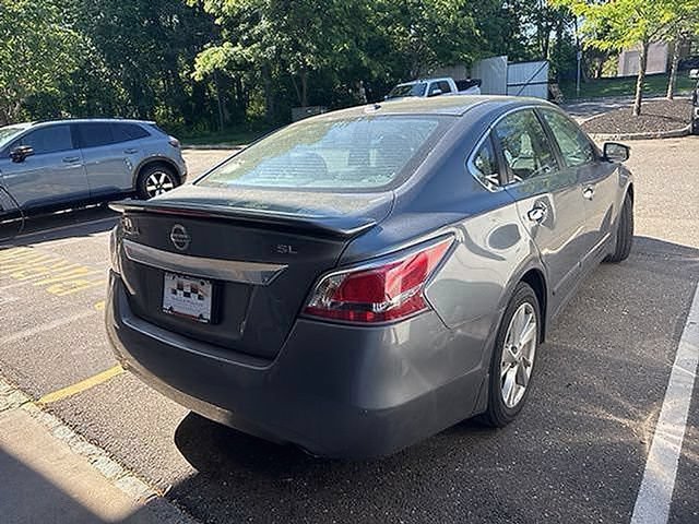 Used 2015 Nissan Altima 2.5 SL w/ Technology Package FWD image 6