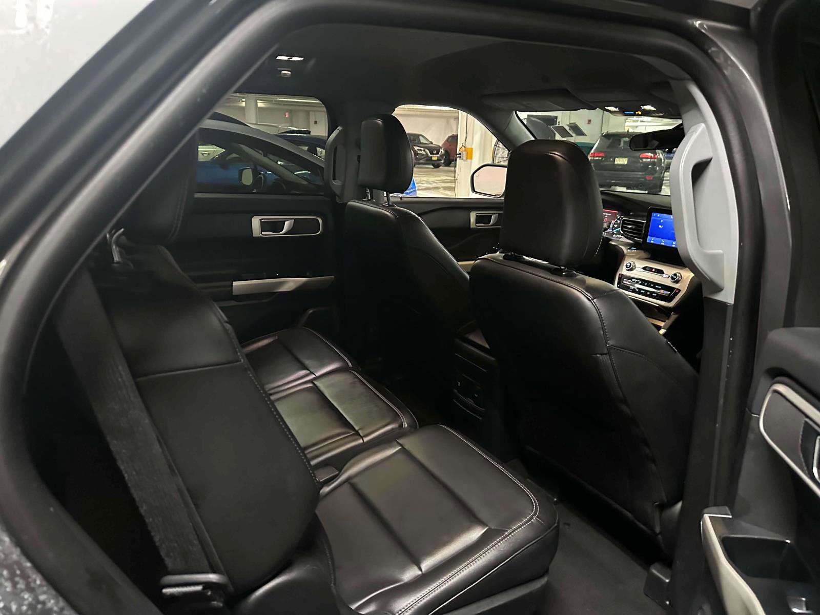 Used 2023 Ford Explorer XLT w/ Equipment Group 202A image 12