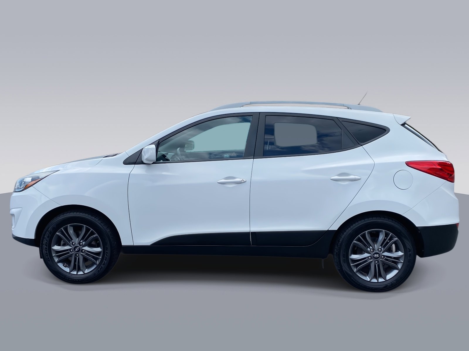 Used 2015 Hyundai Tucson SE image 3