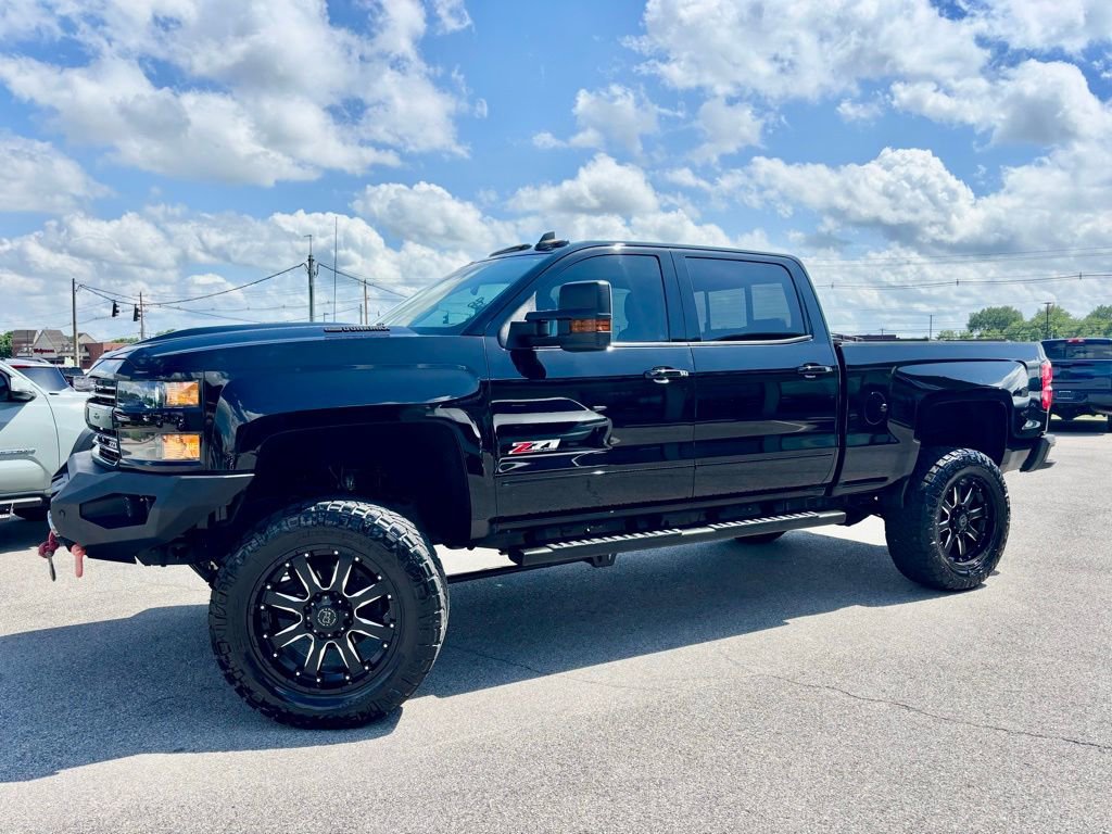 Used 2019 Chevrolet Silverado 2500 LTZ w/ Duramax Plus Package AWD/4WD image 4