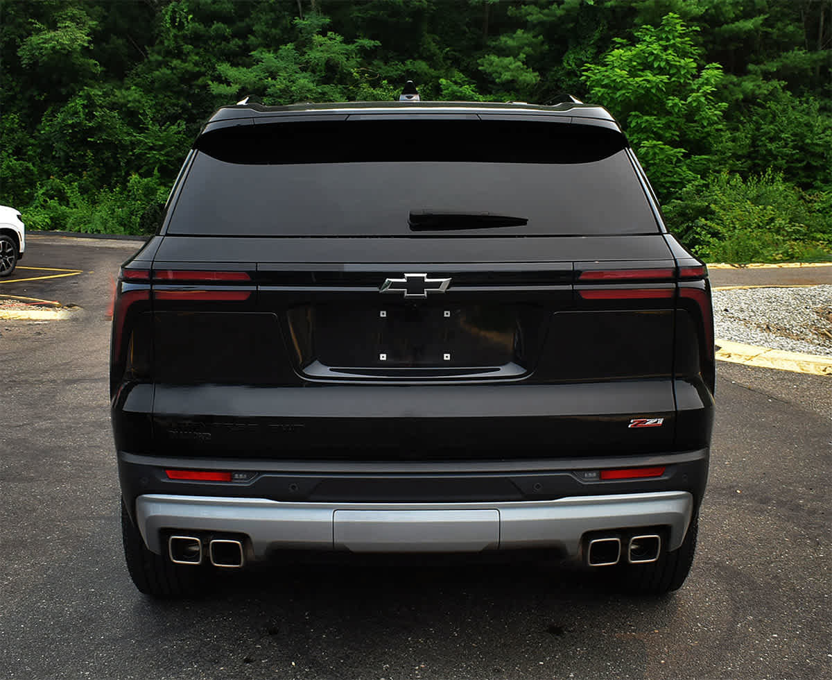 Used 2024 Chevrolet Traverse Z71 w/ LPO, Floor Liner Package AWD/4WD image 7