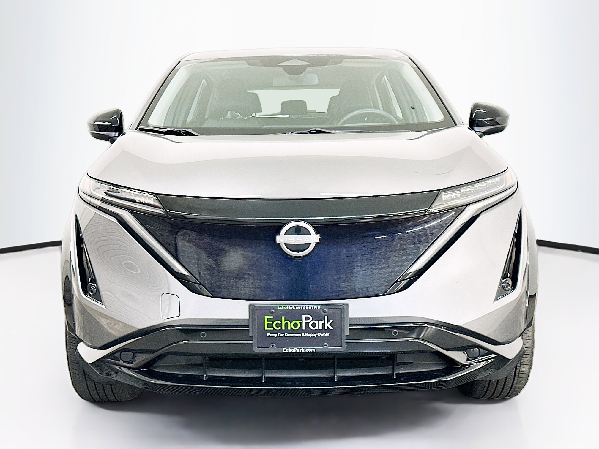 Used 2024 Nissan Ariya AWD image 2