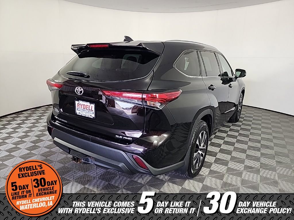 Used 2021 Toyota Highlander XLE image 10