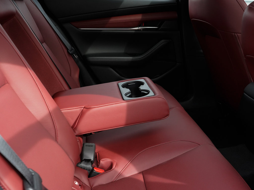 New 2026 MAZDA MAZDA3 2.5 S Hatchback w/ Premium Pkg image 31