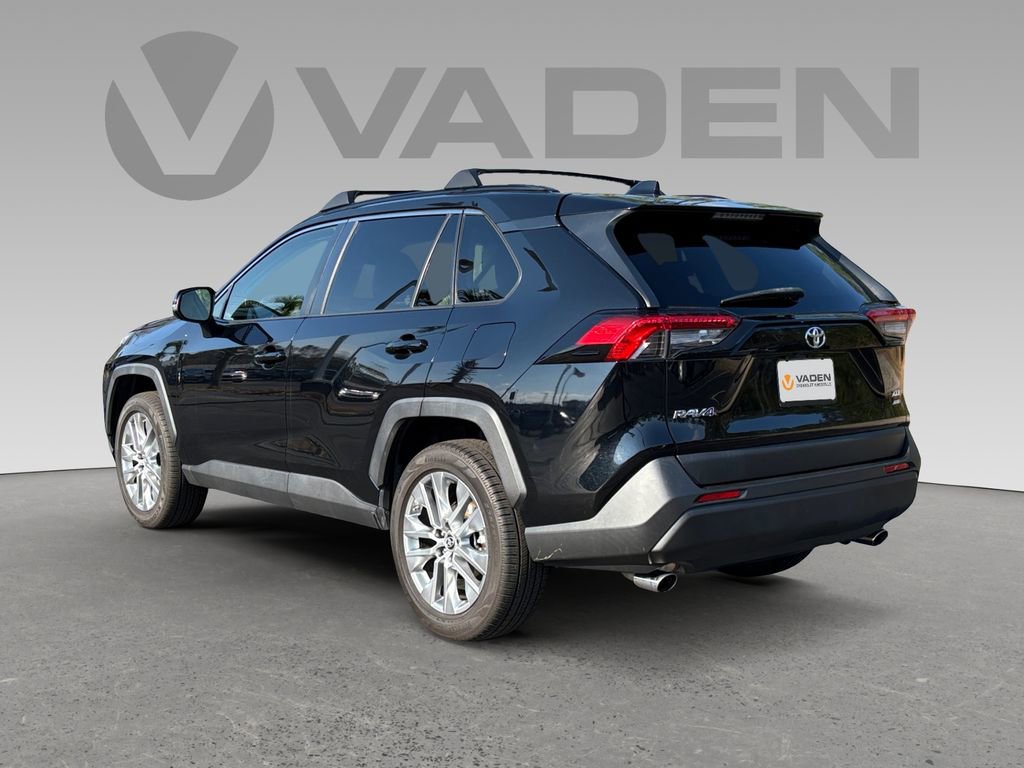 Used 2019 Toyota RAV4 XLE Premium w/ Cold Weather Package image 23