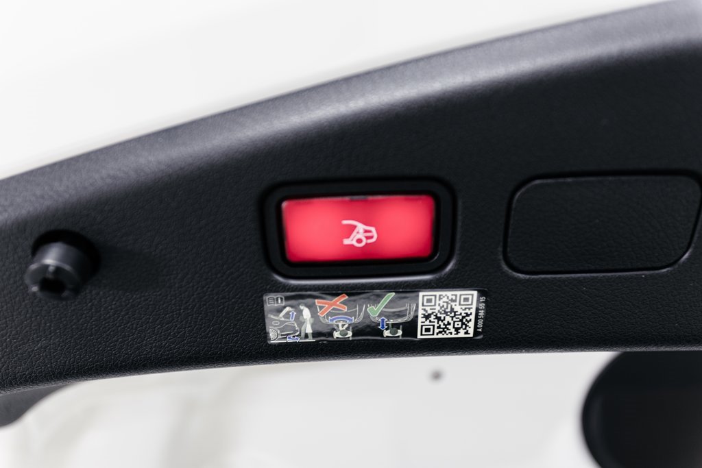 Used 2024 Mercedes-Benz CLE 300 4MATIC Cabriolet image 30