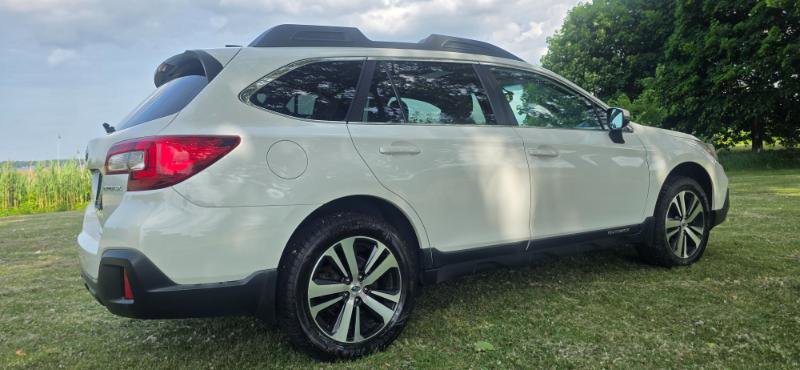 Used 2018 Subaru Outback 2.5i Limited image 29