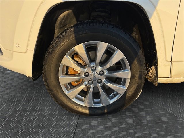 Used 2016 Jeep Cherokee Overland w/ Technology Group image 14