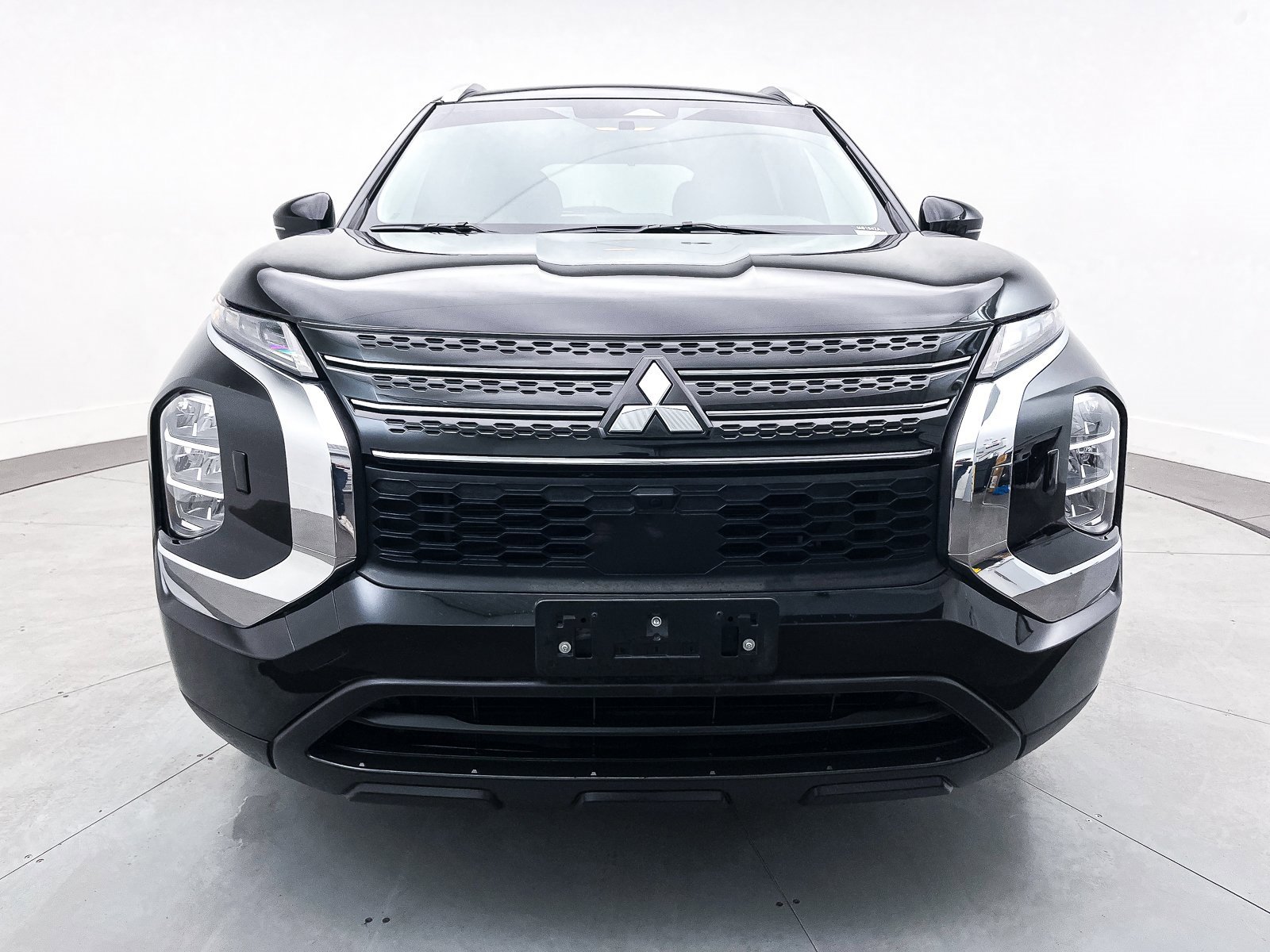 Used 2022 Mitsubishi Outlander ES image 9