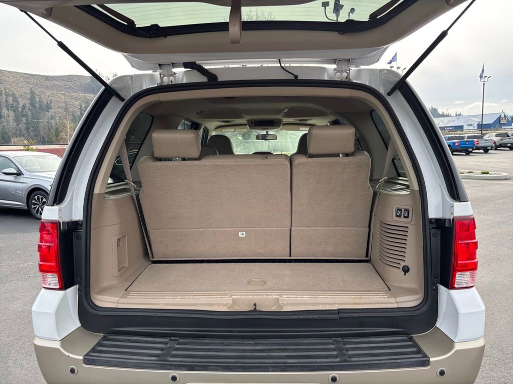Used 2006 Ford Expedition Eddie Bauer image 25