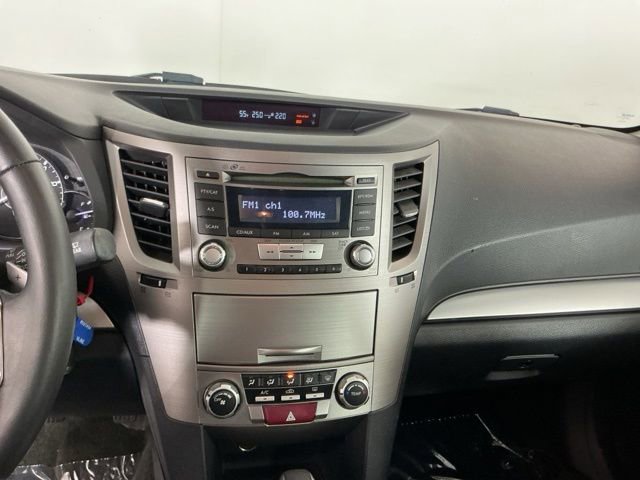 Used 2012 Subaru Outback 2.5i Premium w/ All-Weather Pkg AWD/4WD image 17