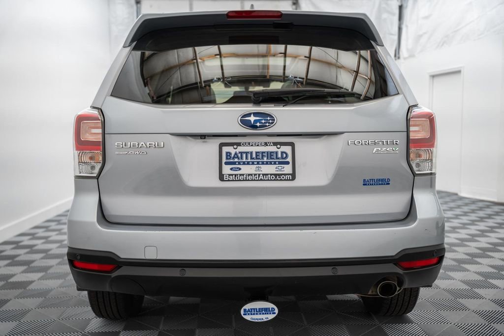 Used 2017 Subaru Forester 2.5i Limited AWD/4WD image 6