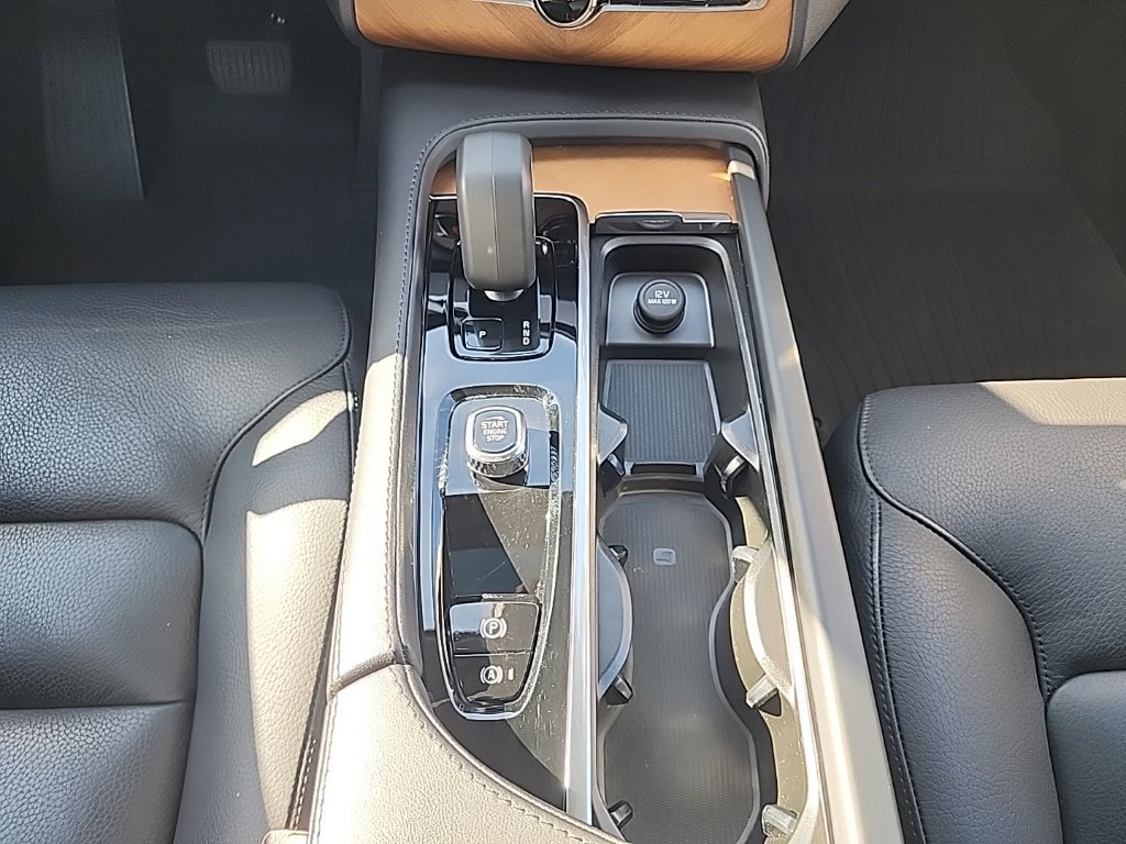 Certified 2024 Volvo XC90 T8 Plus w/ Protection Package Premier AWD/4WD image 23