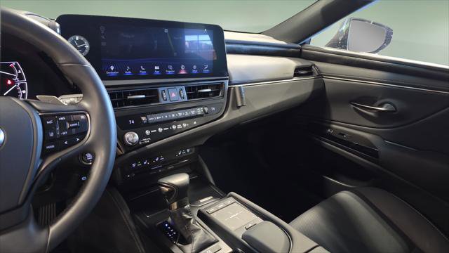 Certified 2022 Lexus ES 350 w/ Premium Package image 23