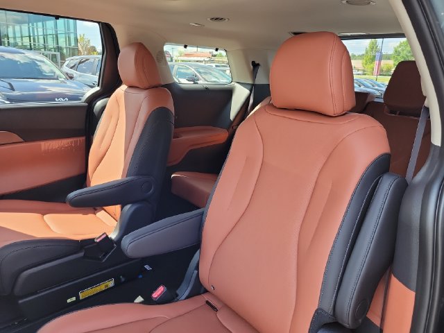 New 2027 Kia Carnival SX FWD image 18