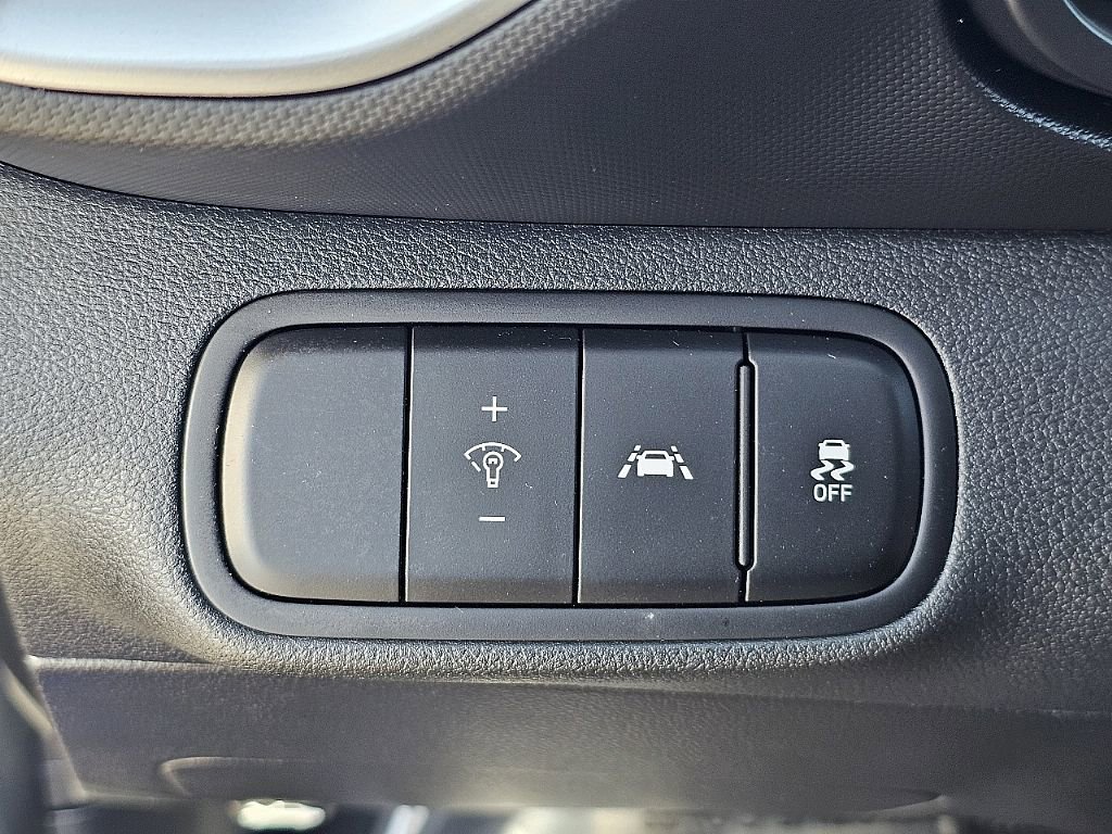 Used 2022 Hyundai Venue SE FWD image 27