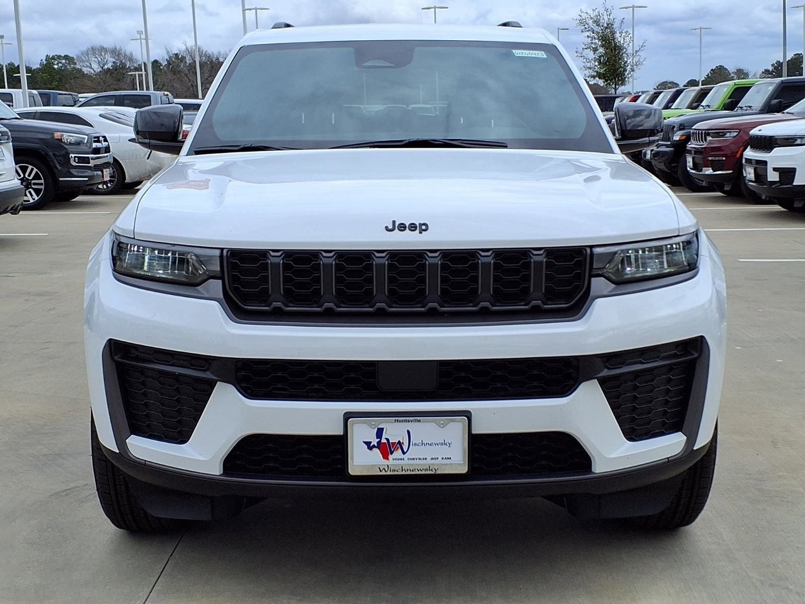 New 2026 Jeep Grand Cherokee Altitude image 4
