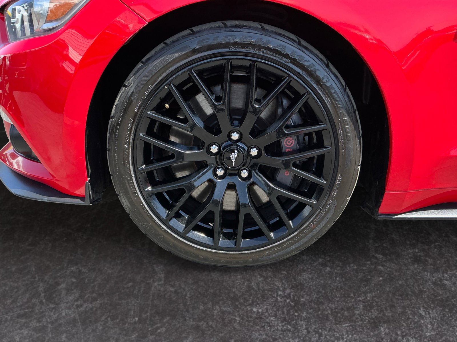 Used 2017 Ford Mustang GT w/ GT Performance Package RWD image 9